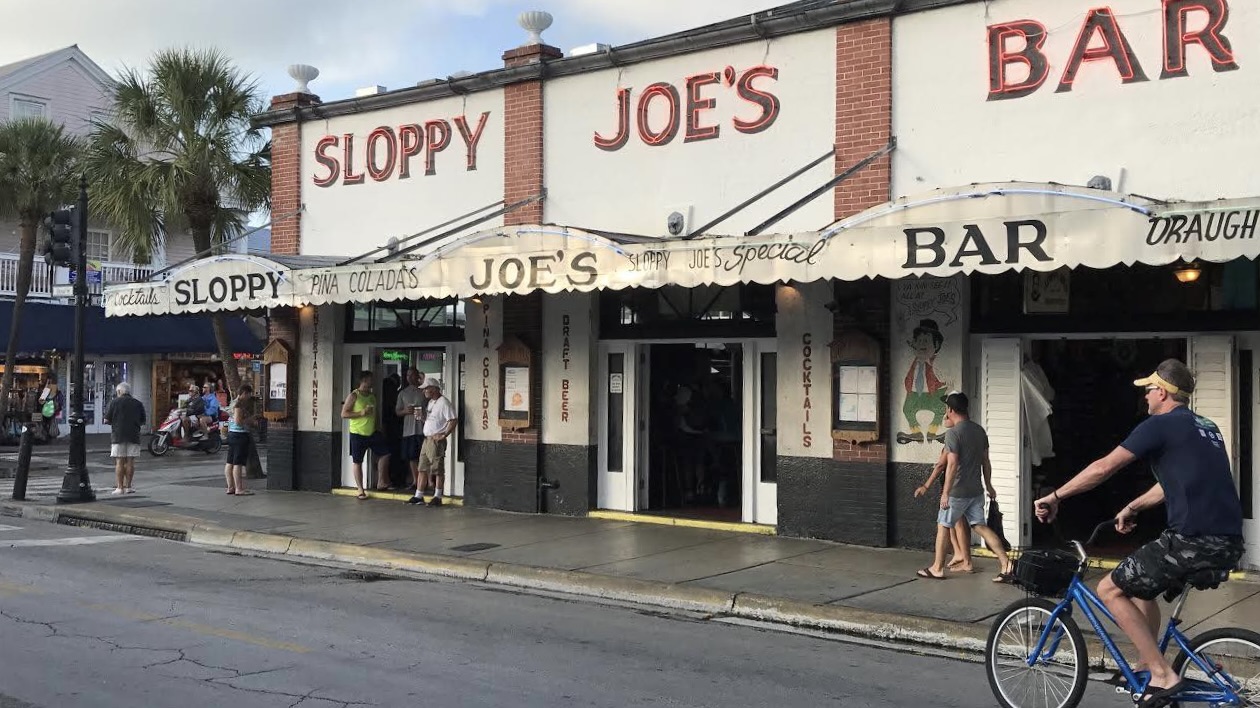 02. Sloppy Joes Bar