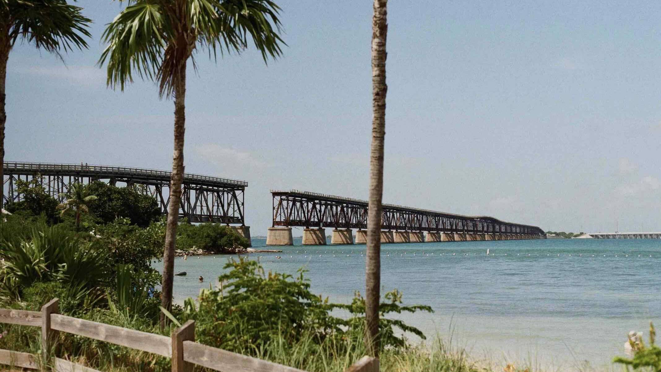 03 - Old Rail Bridge on the Florida Keys road trip micky-fritzsche-6H7EfdkHt4-unsplash